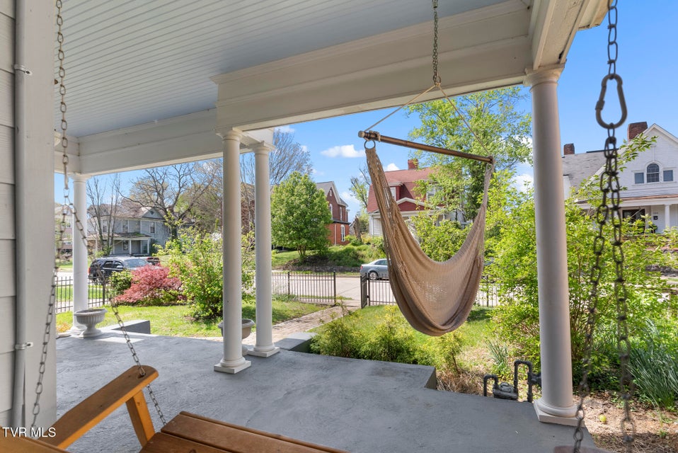 Photo #4: 237 Solar Street