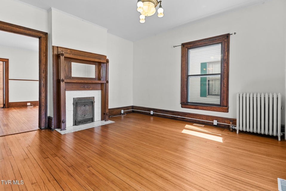 Photo #8: 237 Solar Street