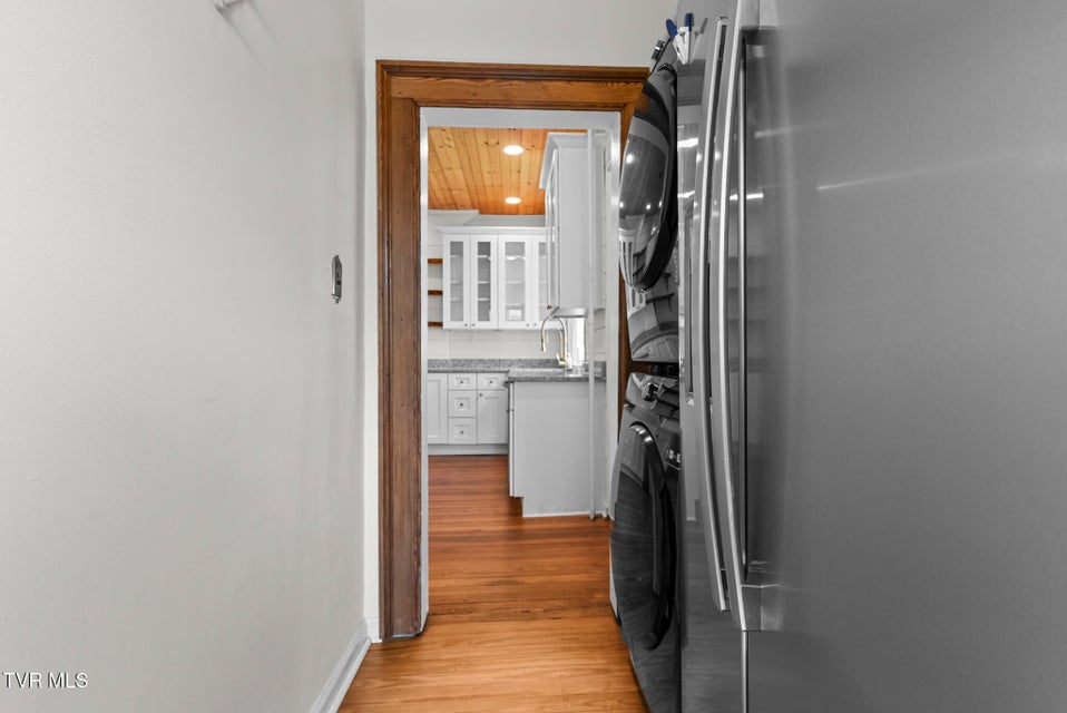 Photo #12: 237 Solar Street