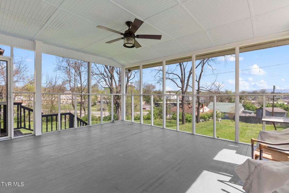 Photo #17: 237 Solar Street