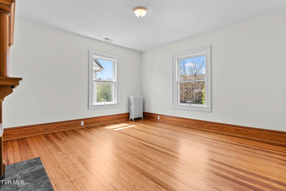 Photo #22: 237 Solar Street