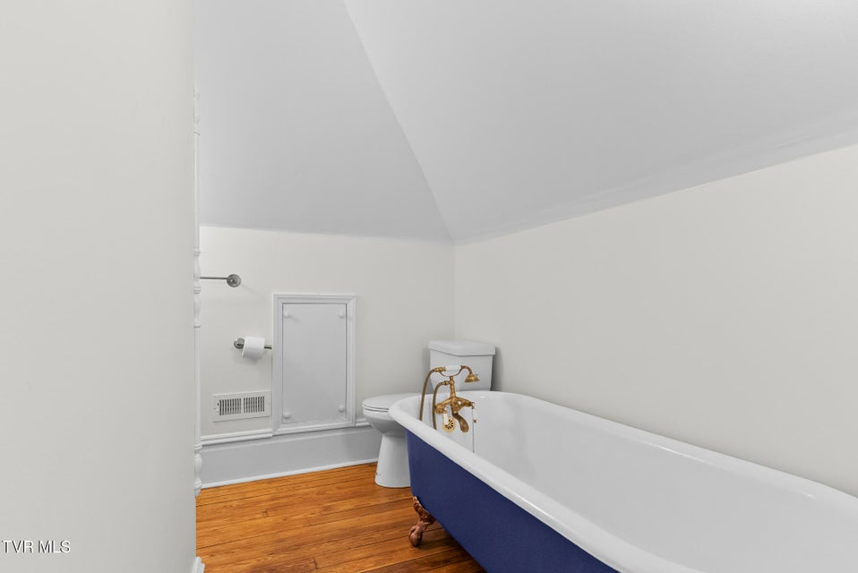 Photo #39: 237 Solar Street