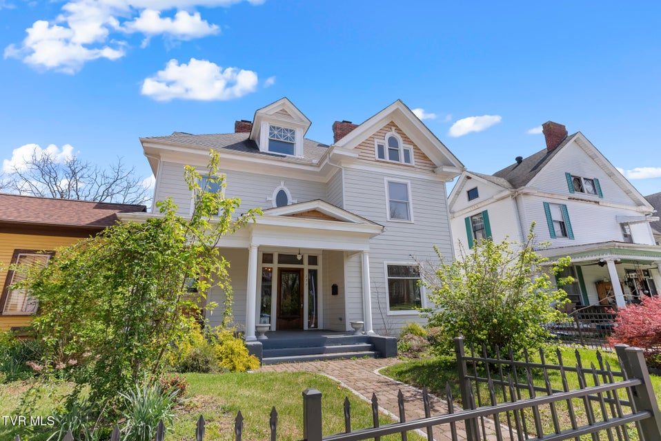 Photo #41: 237 Solar Street