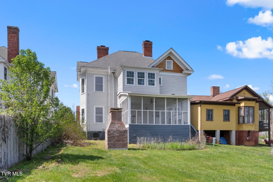 Photo #44: 237 Solar Street