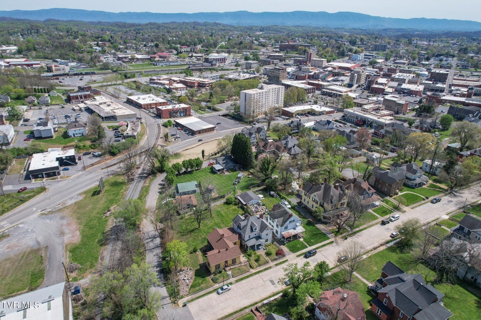 Photo #47: 237 Solar Street