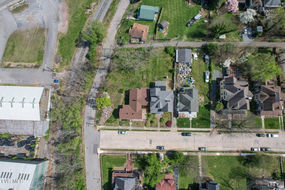 Photo #51: 237 Solar Street