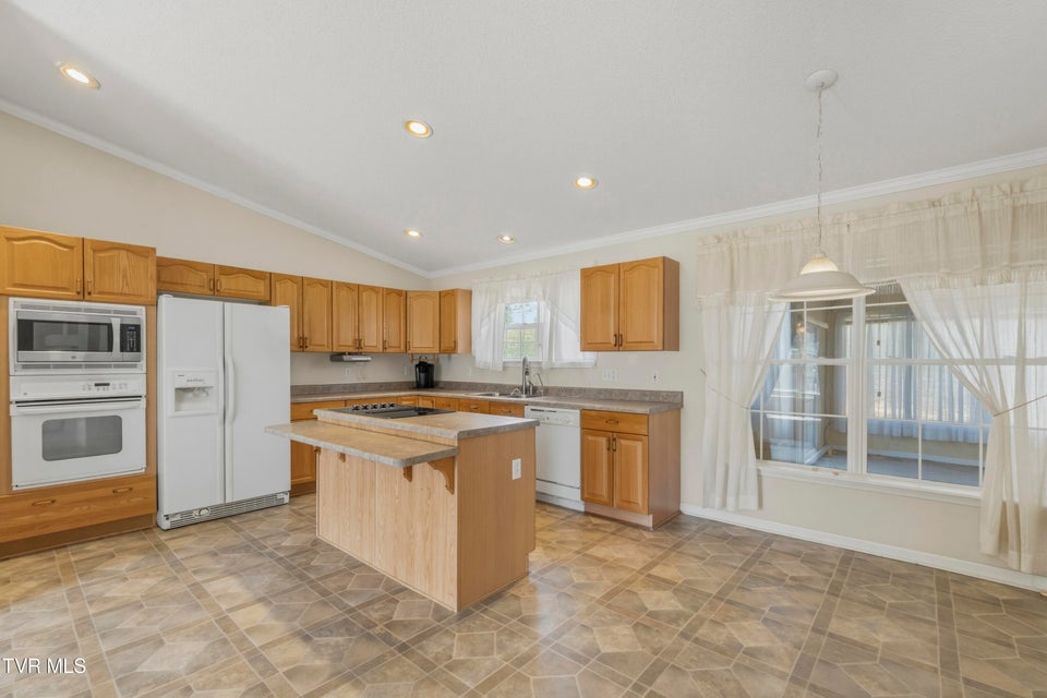 Photo #30: 4061 Carters Valley Road