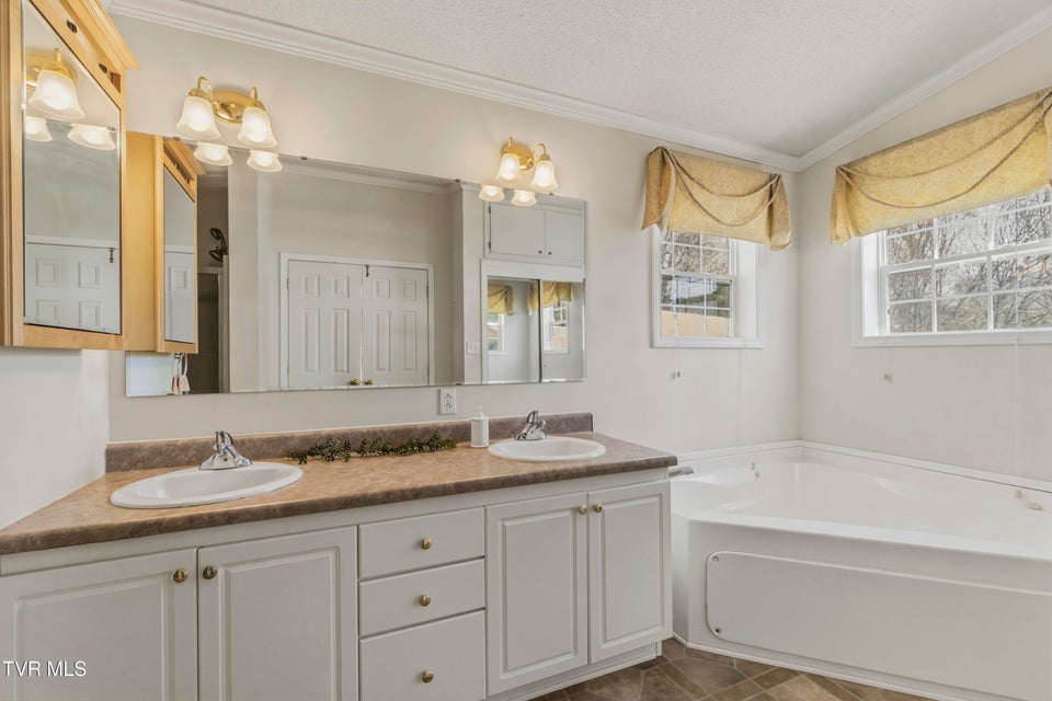 Photo #37: 4061 Carters Valley Road