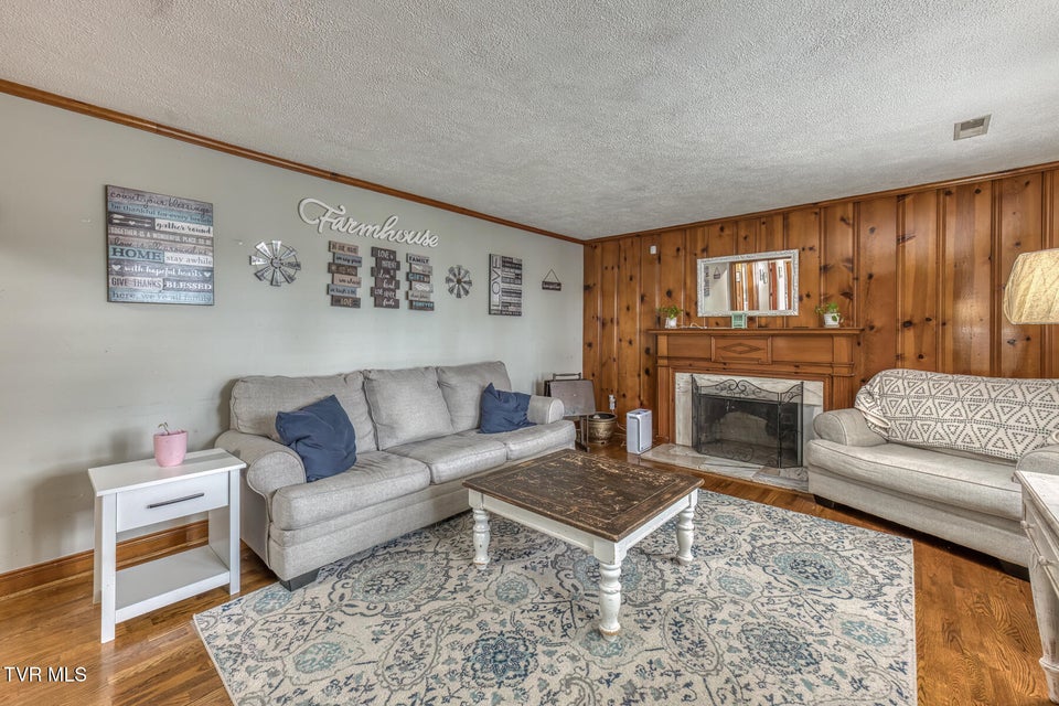 Photo #10: 1605 Blackmore Street