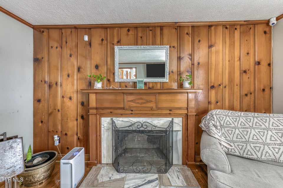 Photo #11: 1605 Blackmore Street