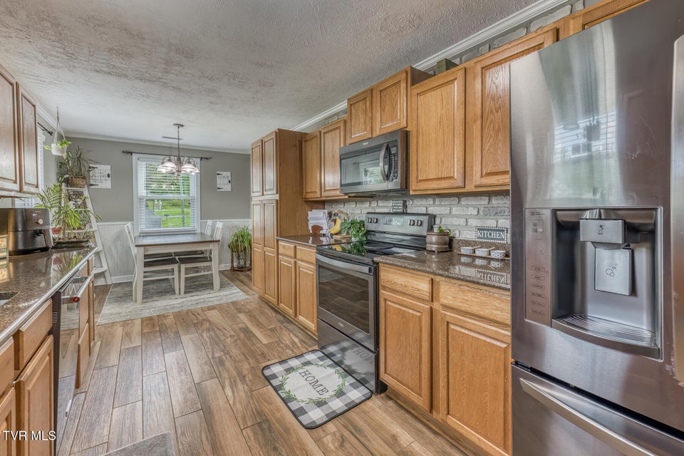 Photo #14: 1605 Blackmore Street