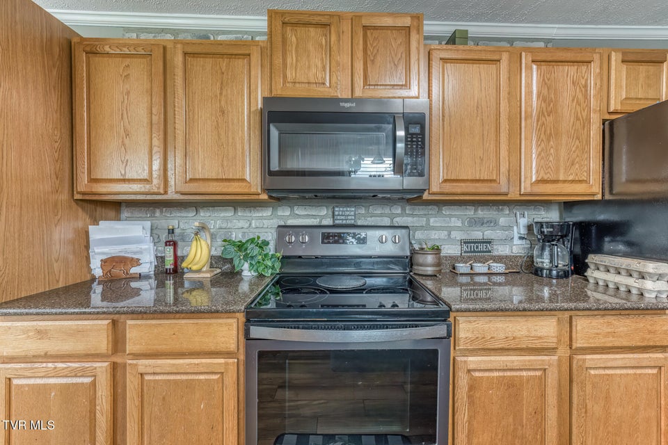 Photo #15: 1605 Blackmore Street