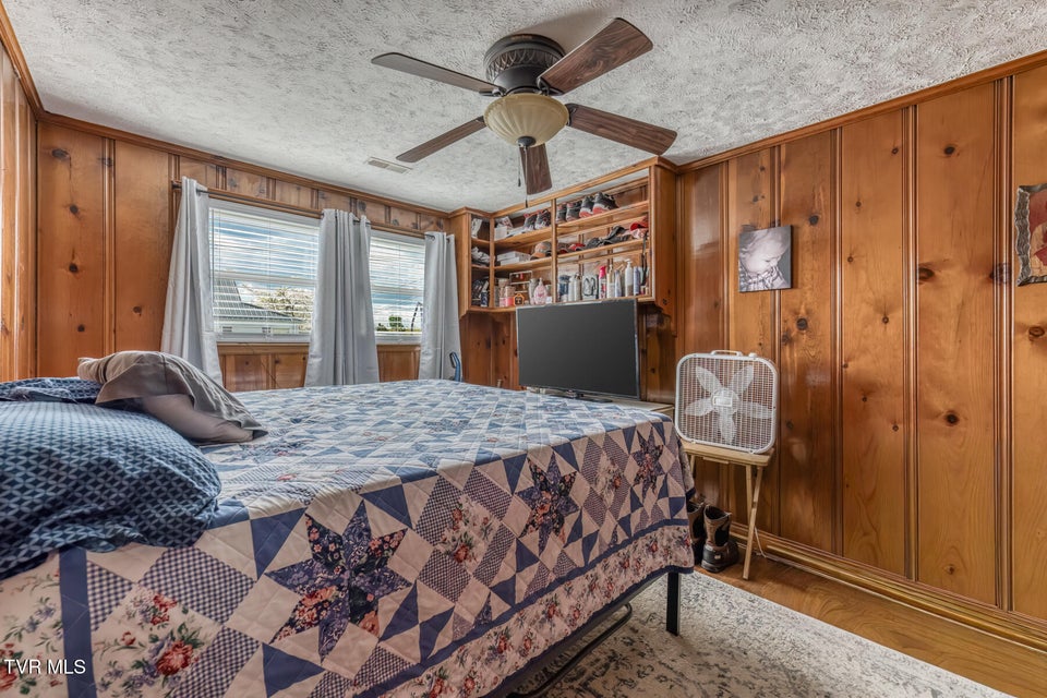 Photo #20: 1605 Blackmore Street