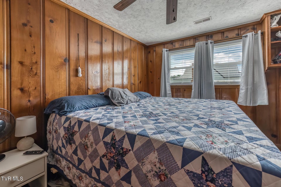 Photo #21: 1605 Blackmore Street