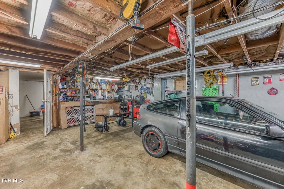 Photo #29: 1605 Blackmore Street