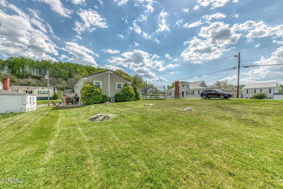 Photo #31: 1605 Blackmore Street