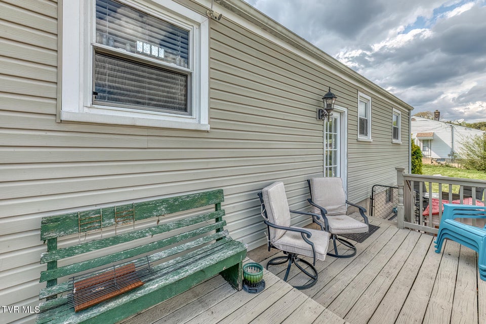 Photo #34: 1605 Blackmore Street