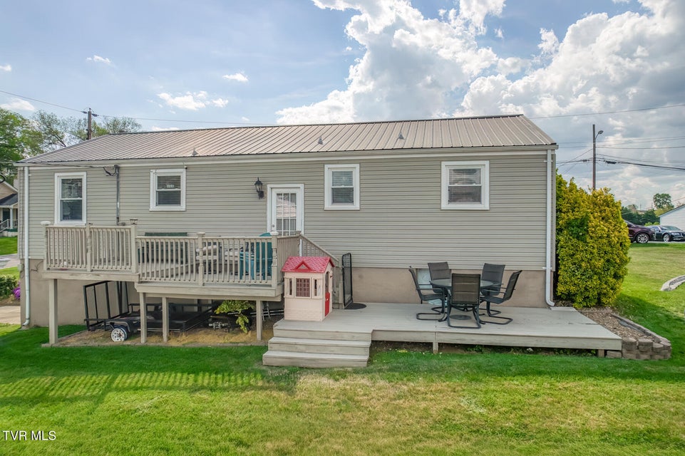 Photo #35: 1605 Blackmore Street