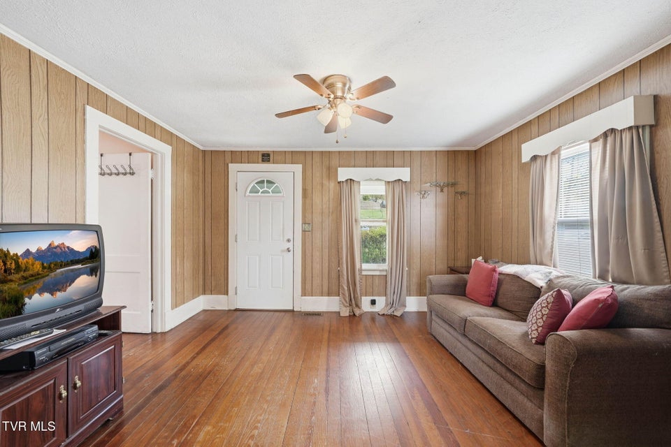 Photo #5: 731 Beechwood Drive