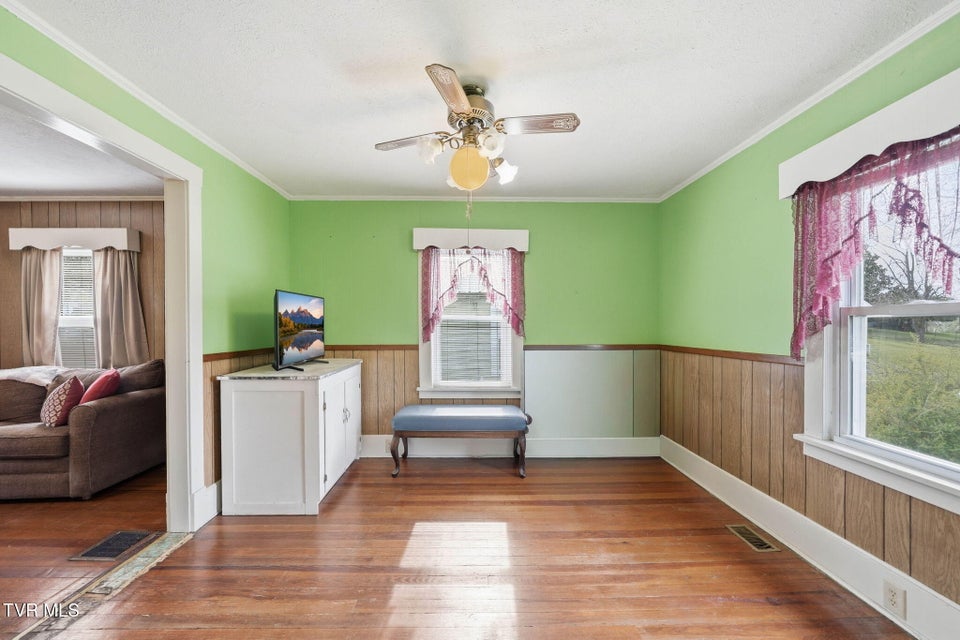 Photo #8: 731 Beechwood Drive