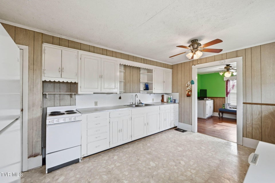 Photo #14: 731 Beechwood Drive