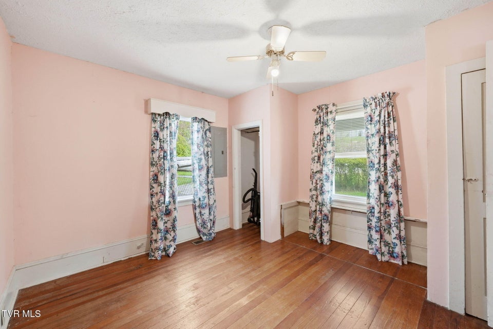 Photo #19: 731 Beechwood Drive