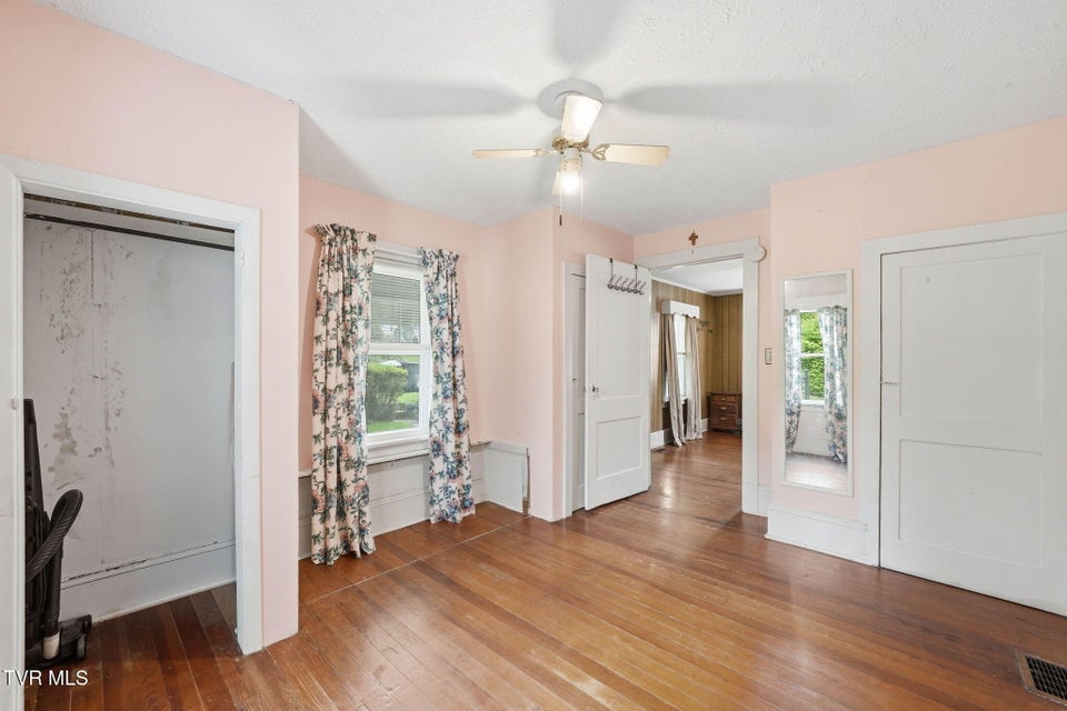 Photo #20: 731 Beechwood Drive