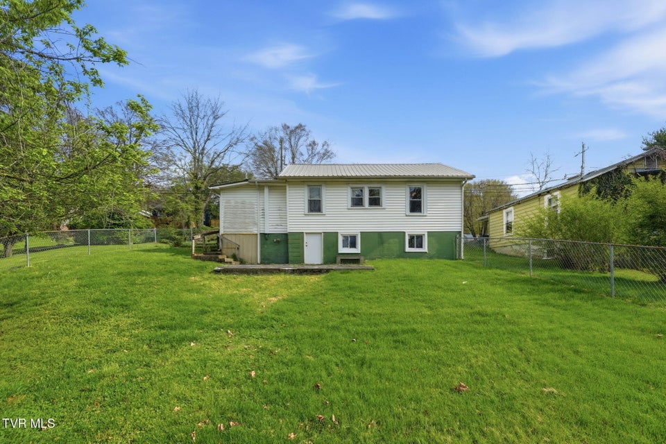 Photo #24: 731 Beechwood Drive