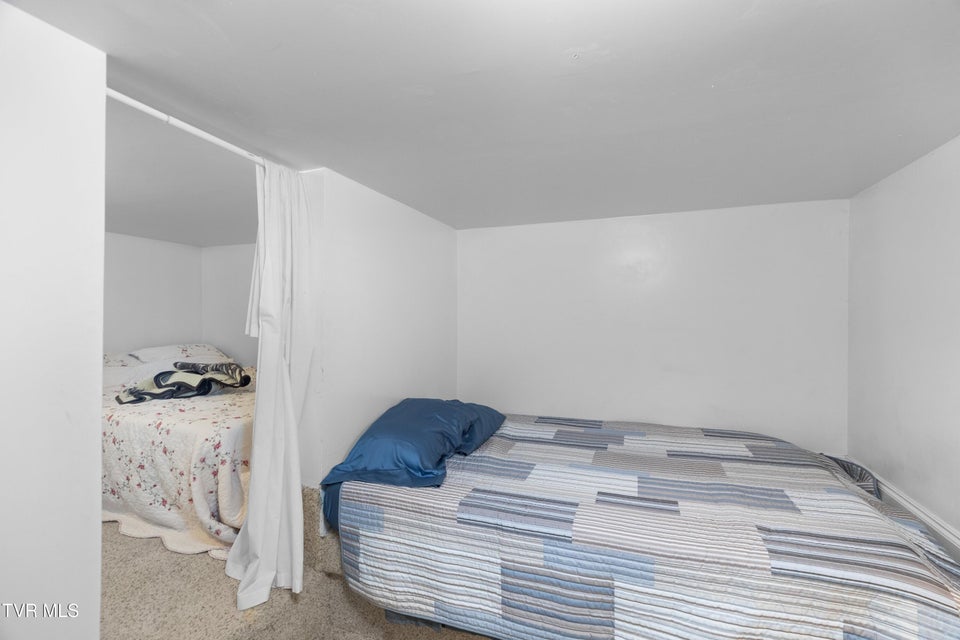 Photo #24: 158 Dalson Road