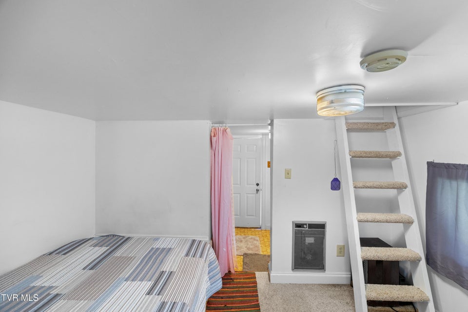 Photo #22: 158 Dalson Road