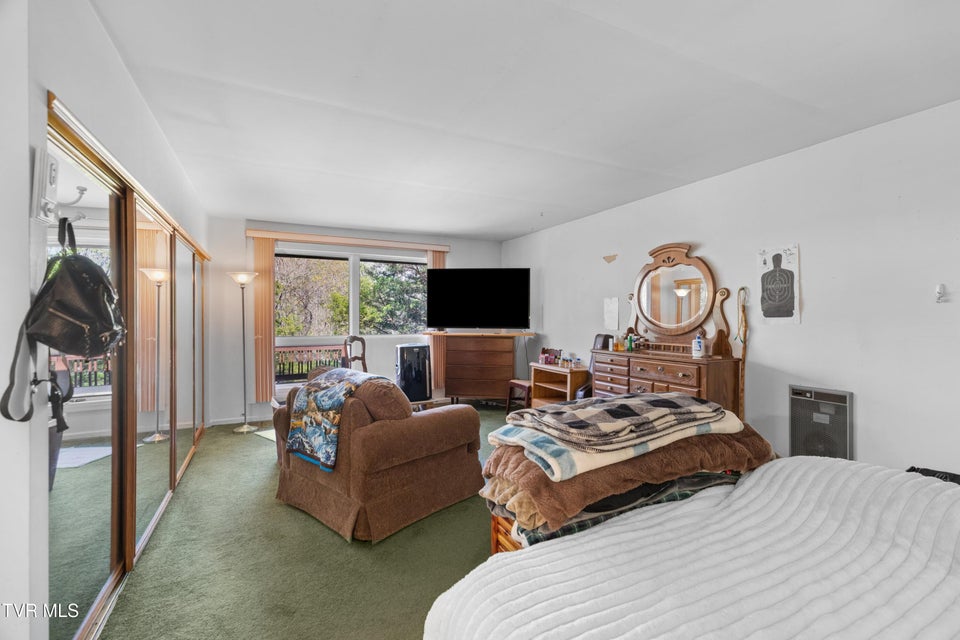 Photo #15: 158 Dalson Road