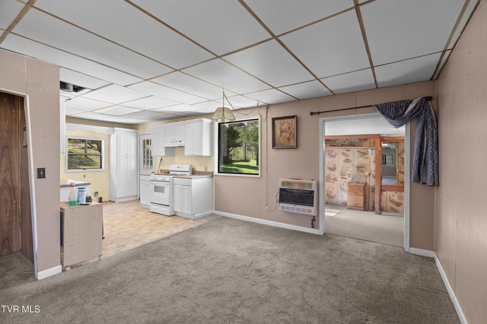 Photo #33: 158 Dalson Road