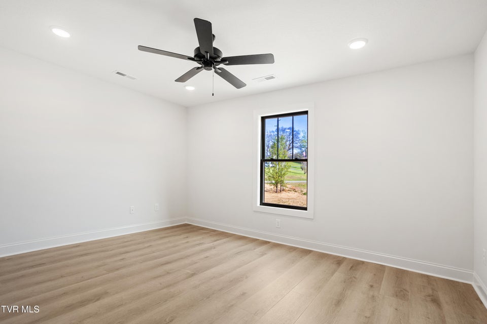 Photo #28: 756 Tavern Hill Road