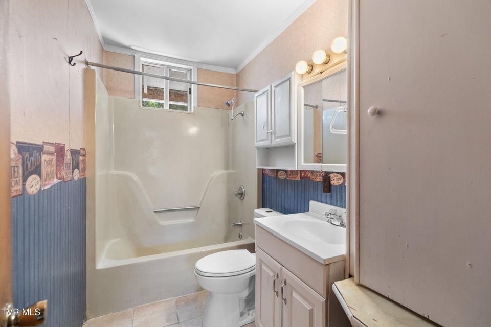 Photo #43: 158 Dalson Road