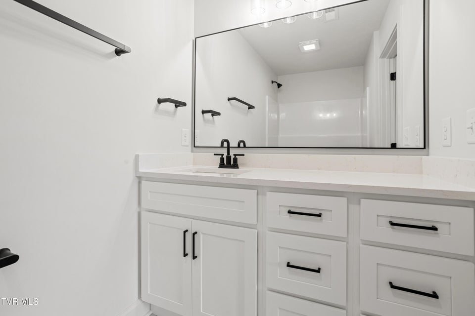 Photo #27: 756 Tavern Hill Road