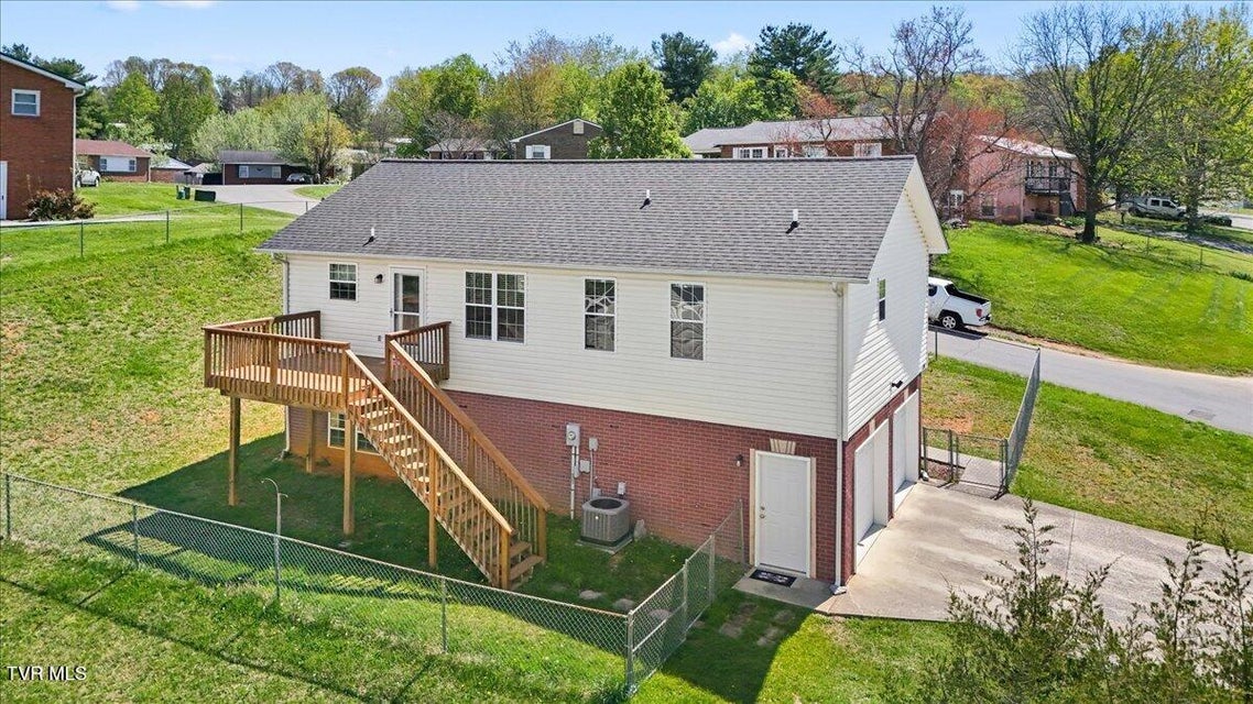 Photo #4: 238 Cedar Valley Boulevard