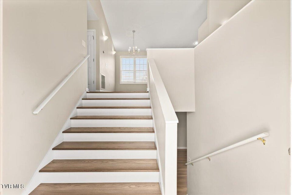 Photo #7: 238 Cedar Valley Boulevard