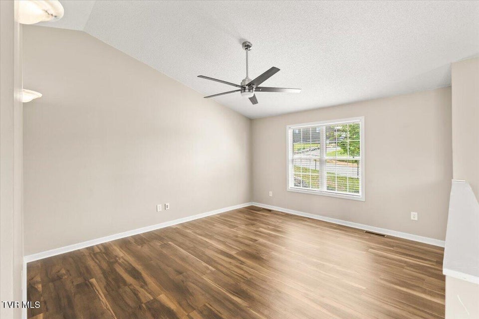 Photo #10: 238 Cedar Valley Boulevard