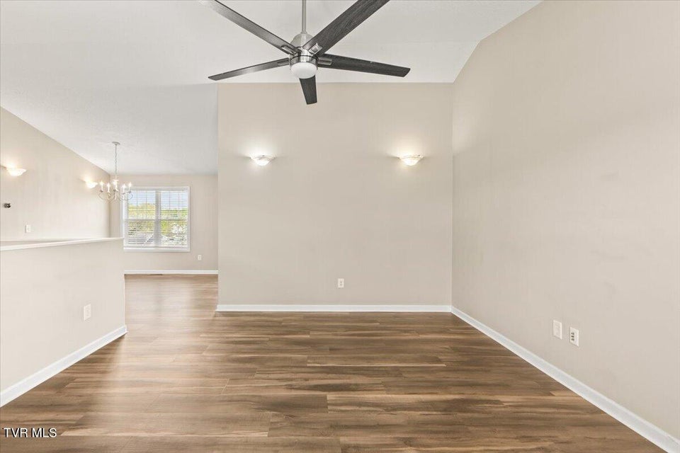 Photo #11: 238 Cedar Valley Boulevard