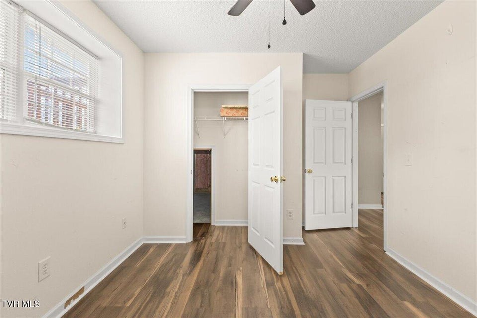 Photo #27: 238 Cedar Valley Boulevard