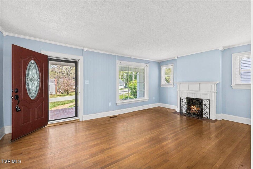 Photo #6: 1068 Prospect Avenue