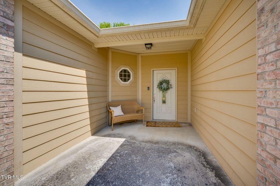 Photo #4: 29 Dunham Circle