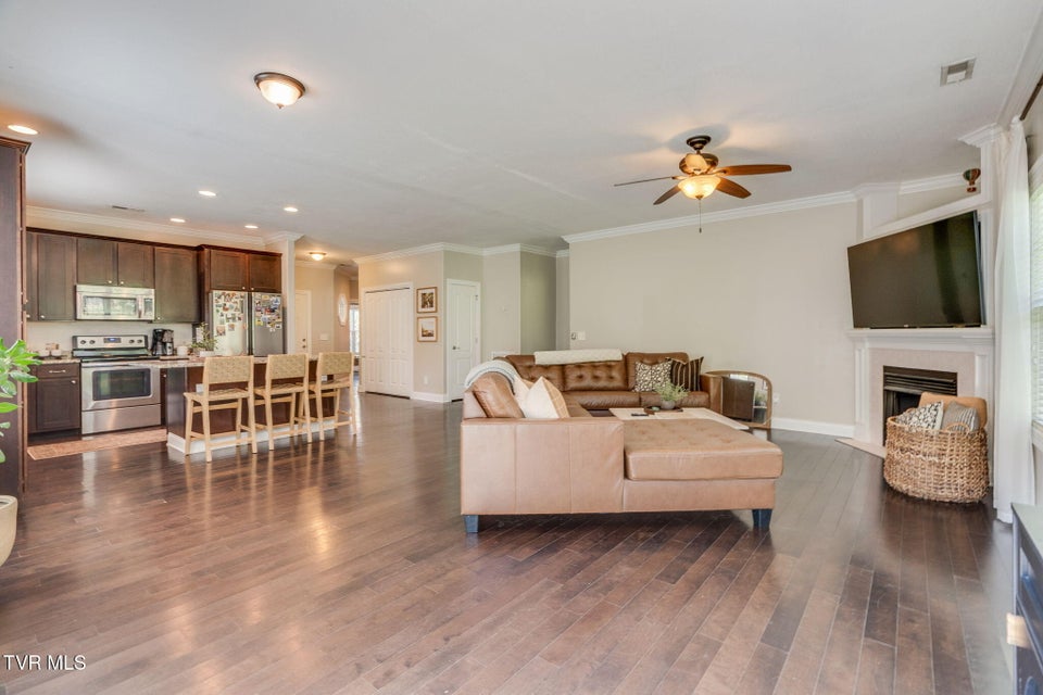 Photo #11: 29 Dunham Circle