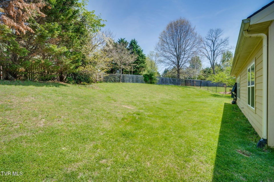 Photo #31: 29 Dunham Circle