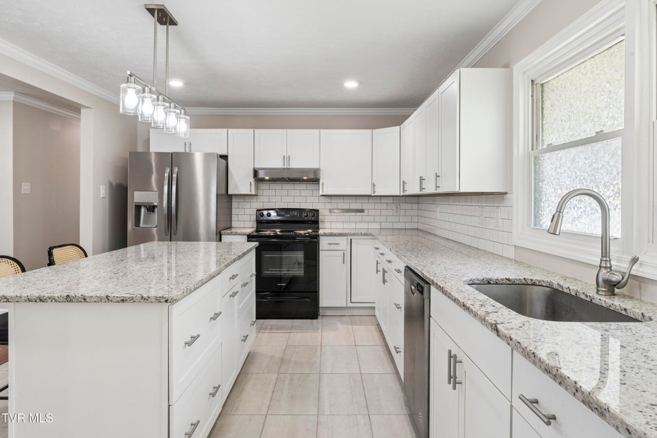 Photo #2: 106 Hasty Boulevard