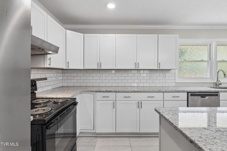 Photo #9: 106 Hasty Boulevard