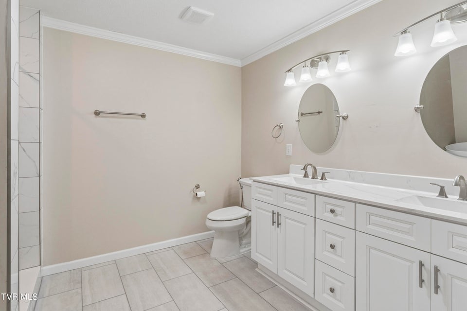 Photo #32: 106 Hasty Boulevard