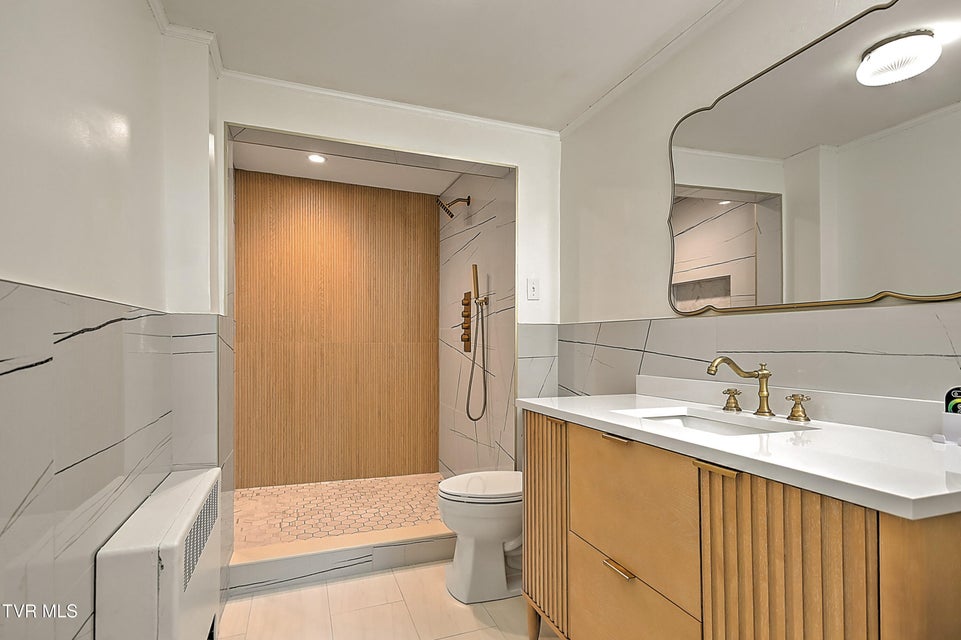 Photo #37: 2061 King College Road