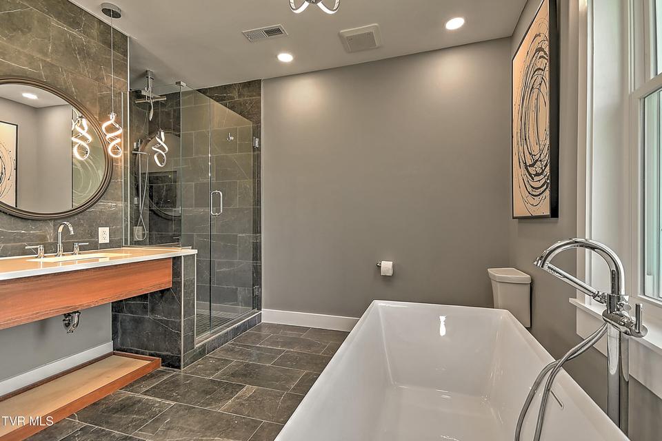 Photo #50: 2061 King College Road