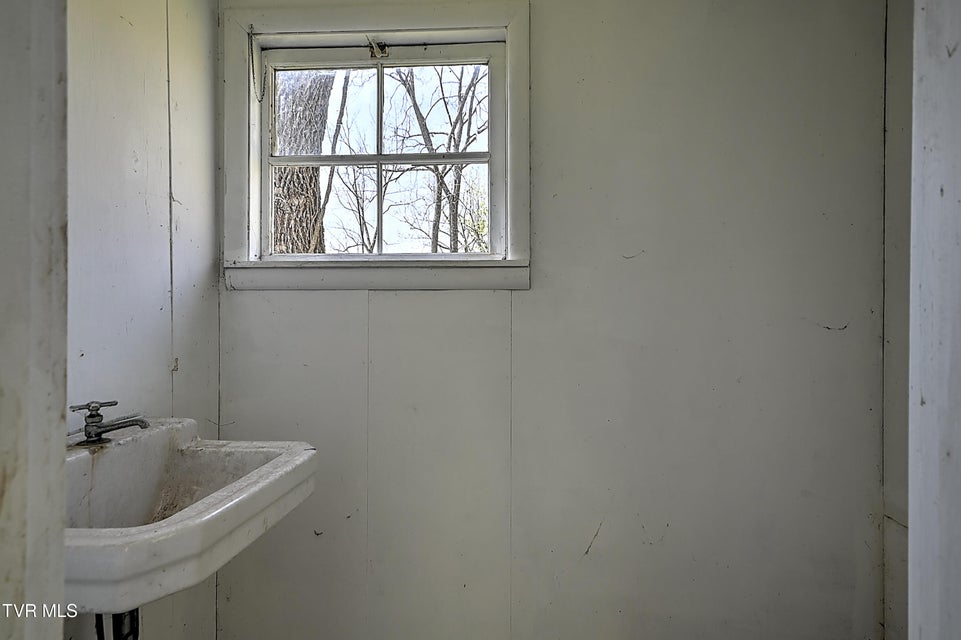 Photo #76: 2061 King College Road